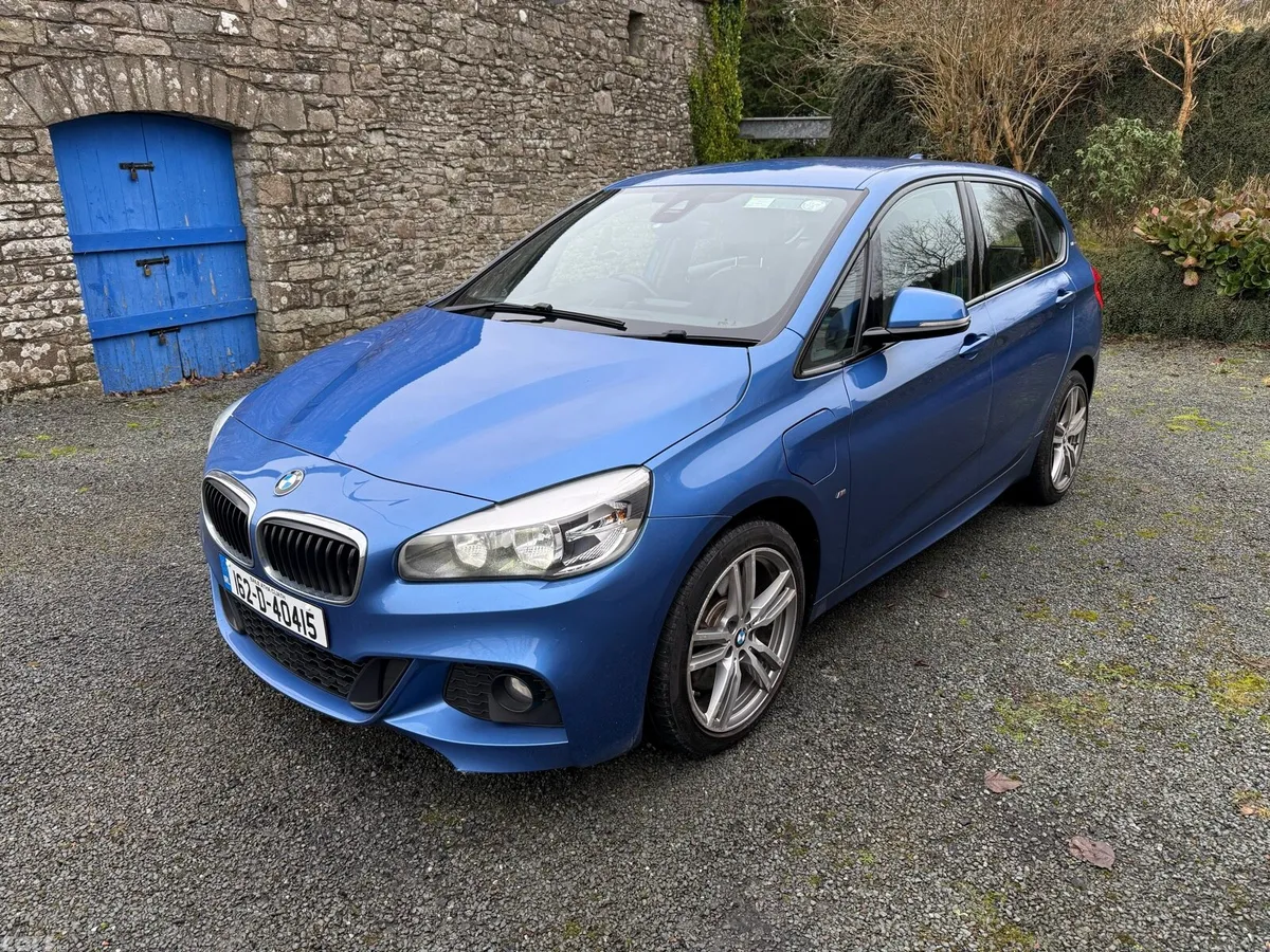 BMW 2-Series Hatchback, Petrol Plug-in Hybrid, 2016, Blue
