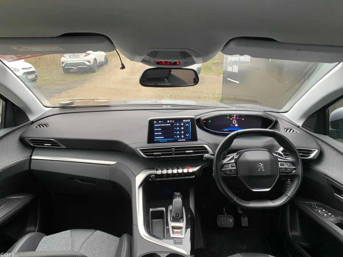 Peugeot 3008 MPV, Diesel, 2019, Grey