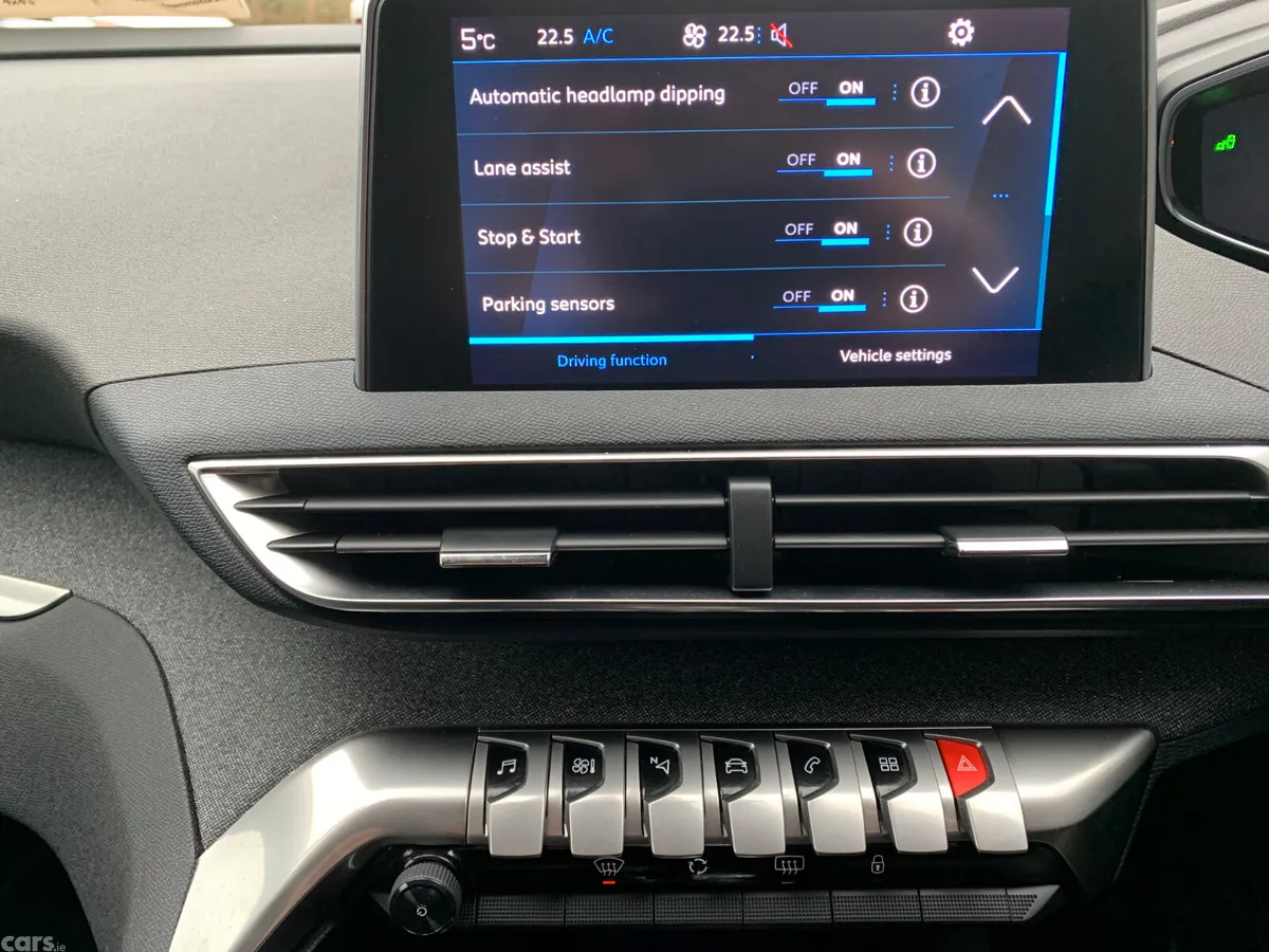 Peugeot 3008 MPV, Diesel, 2019, Grey