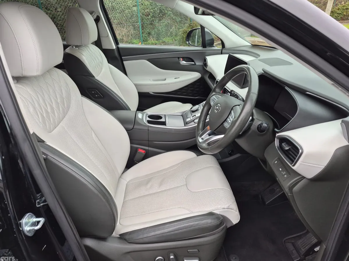 Hyundai Santa Fe SUV, Petrol Plug-in Hybrid, 2022, Black