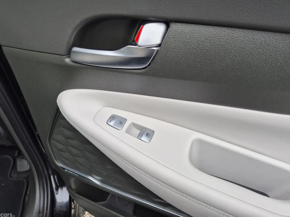 Hyundai Santa Fe SUV, Petrol Plug-in Hybrid, 2022, Black