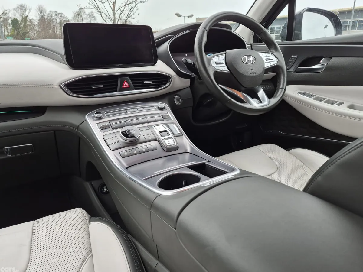 Hyundai Santa Fe SUV, Petrol Plug-in Hybrid, 2022, Black