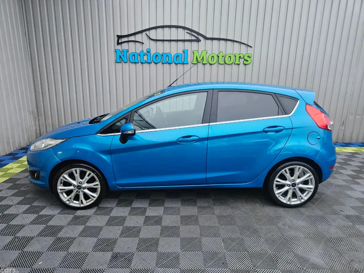 Ford Fiesta Hatchback, Petrol, 2015, Blue
