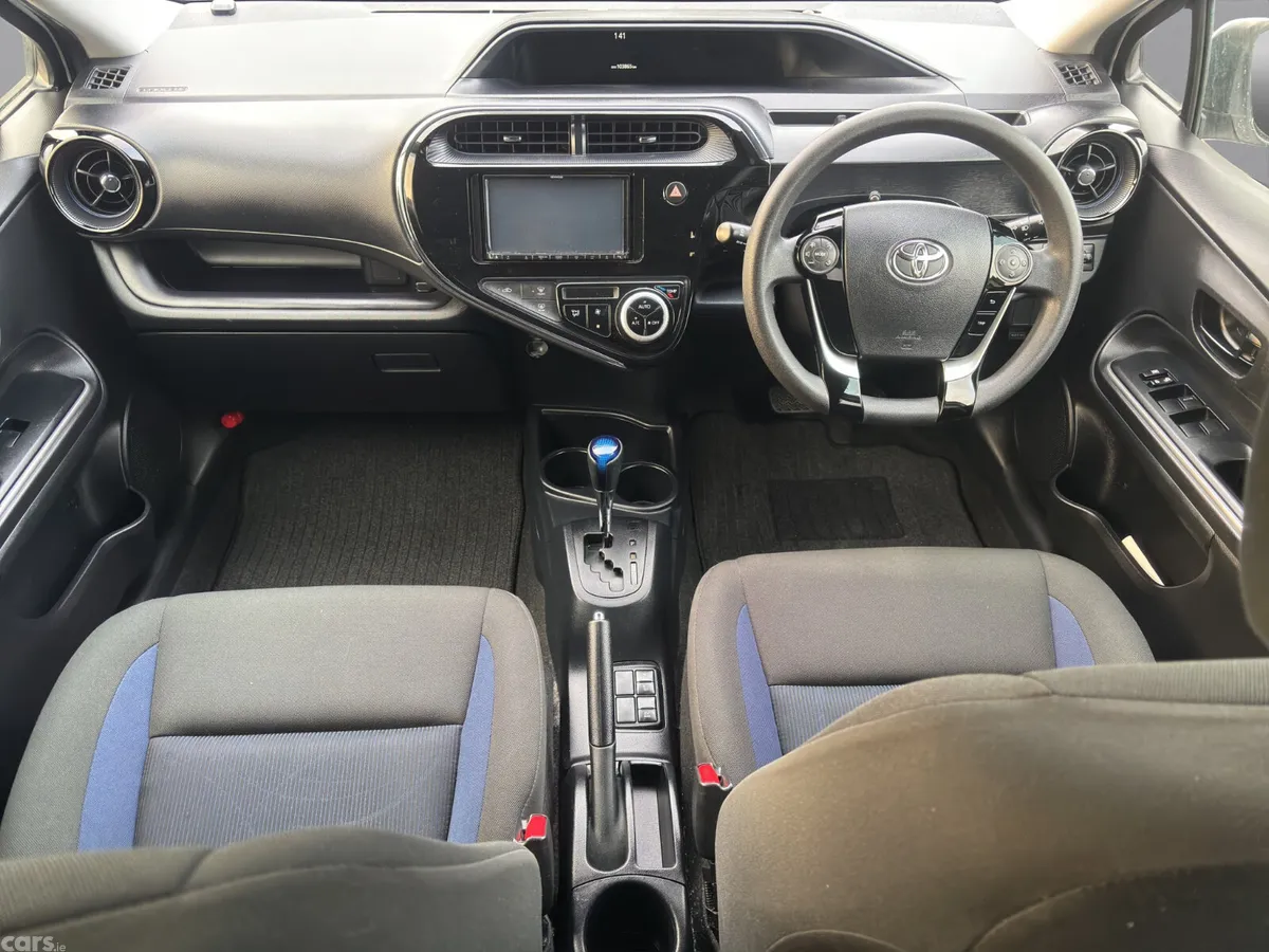 Toyota Aqua Hatchback, Petrol Hybrid, 2018, White