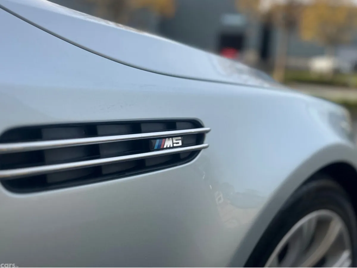 BMW M5 Saloon, Petrol, 2005, Silver