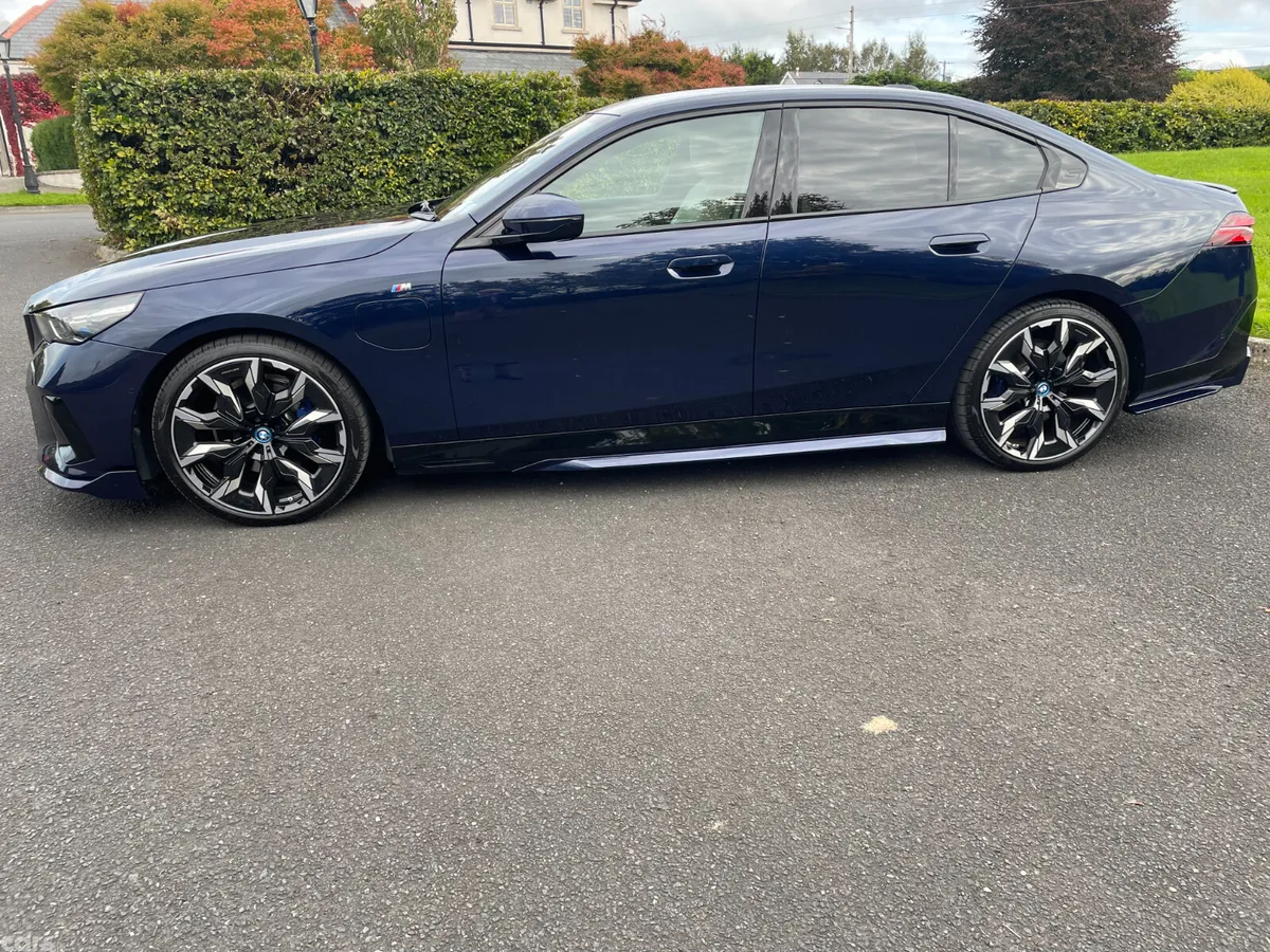 BMW 5-Series Saloon, Petrol Hybrid, 2024, Blue