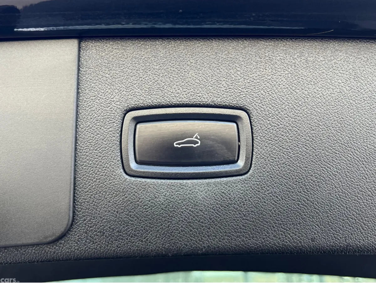 Porsche Cayenne Estate, Petrol Plug-in Hybrid, 2022, Black