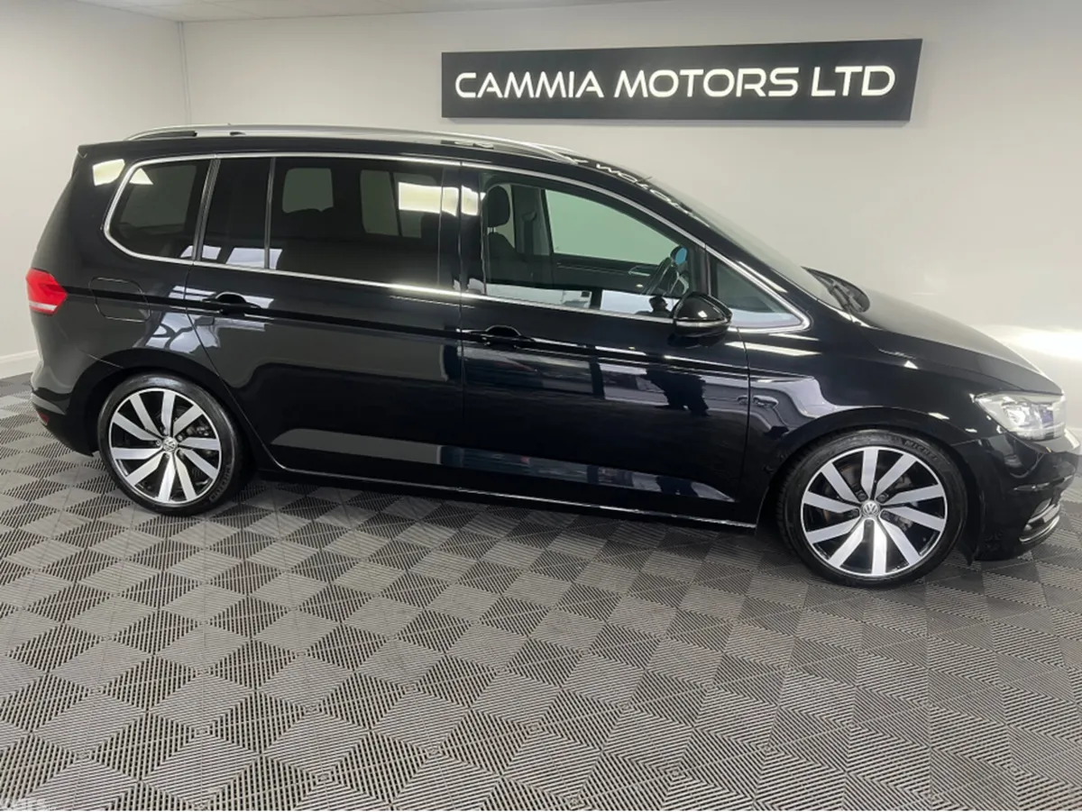 Volkswagen Touran SUV, Diesel, 2019, Black