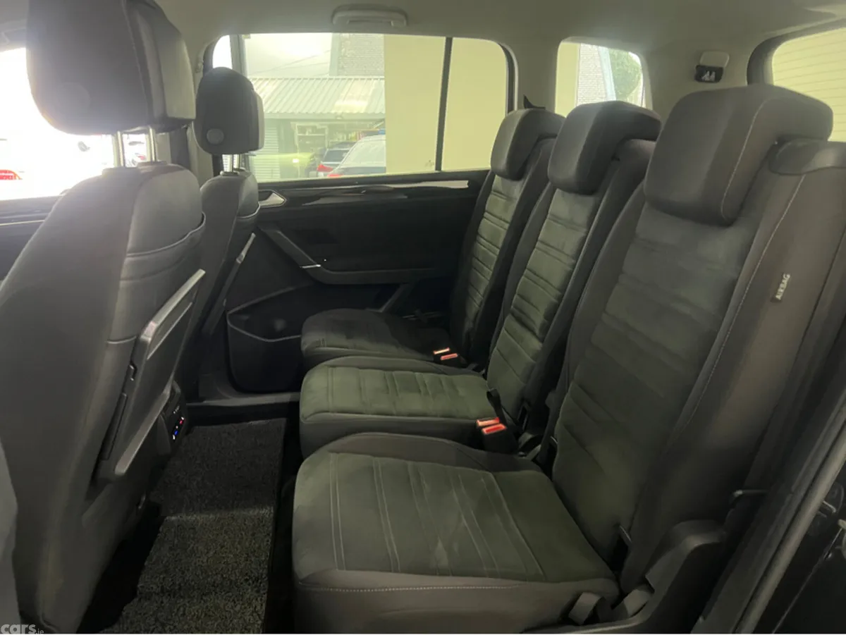 Volkswagen Touran SUV, Diesel, 2019, Black