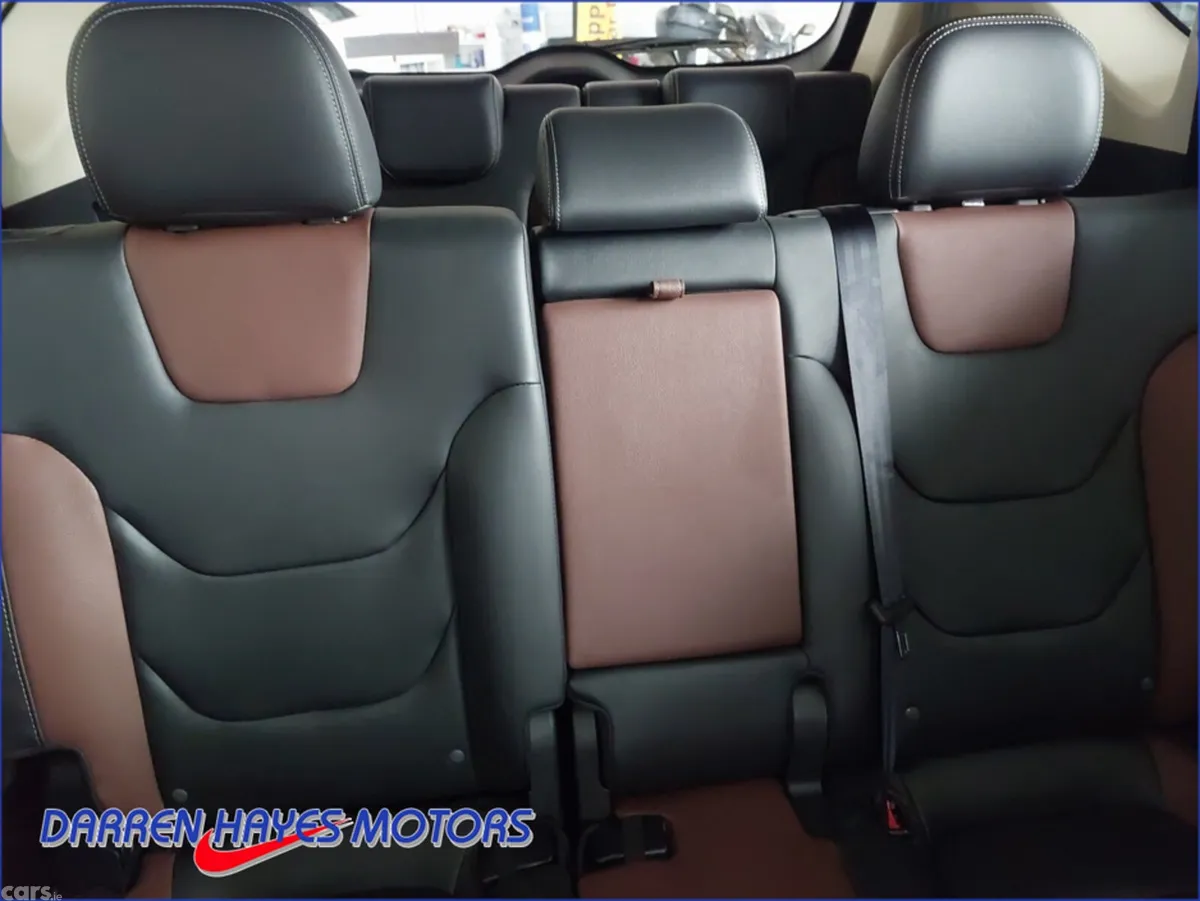DFSK Glory 580 MPV, Petrol, 2023, White