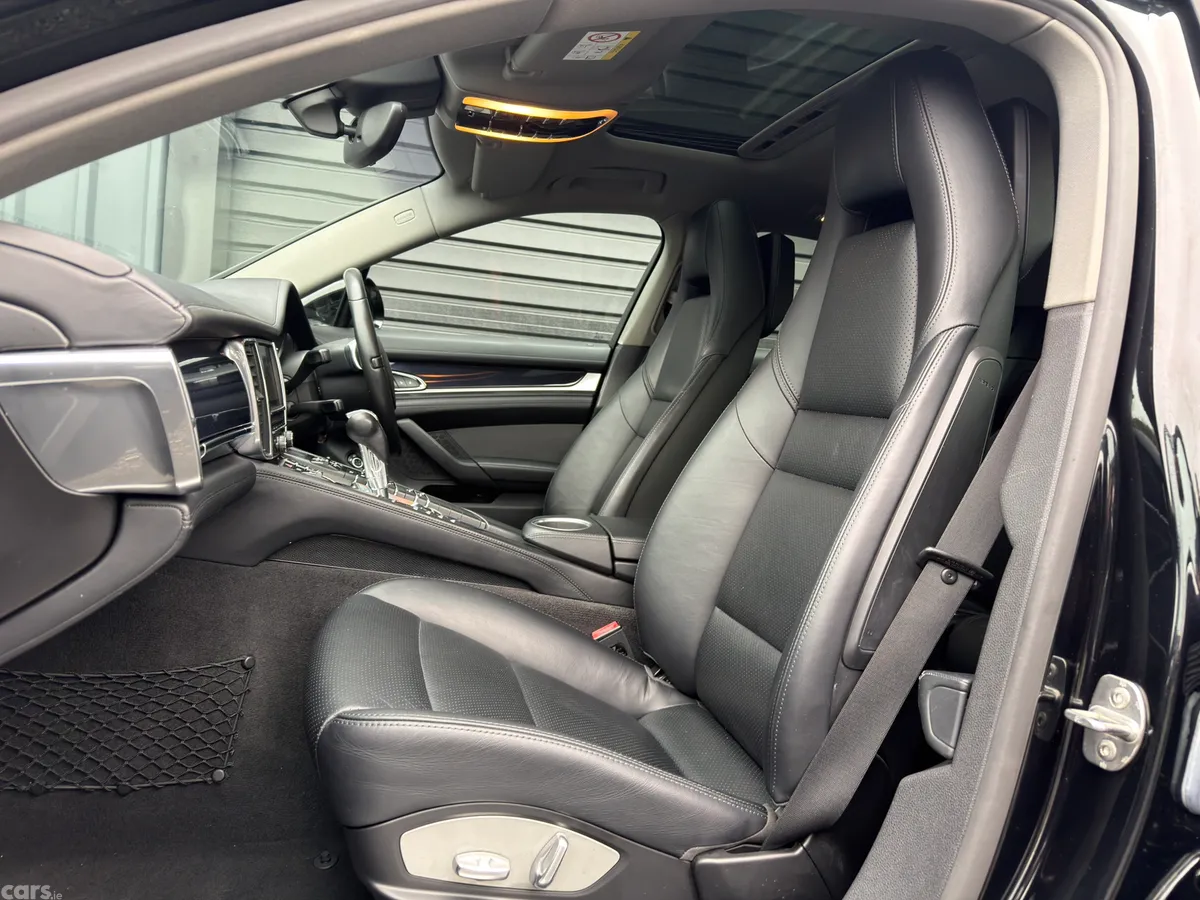 Porsche Panamera Hatchback, Petrol Hybrid, 2014, Black