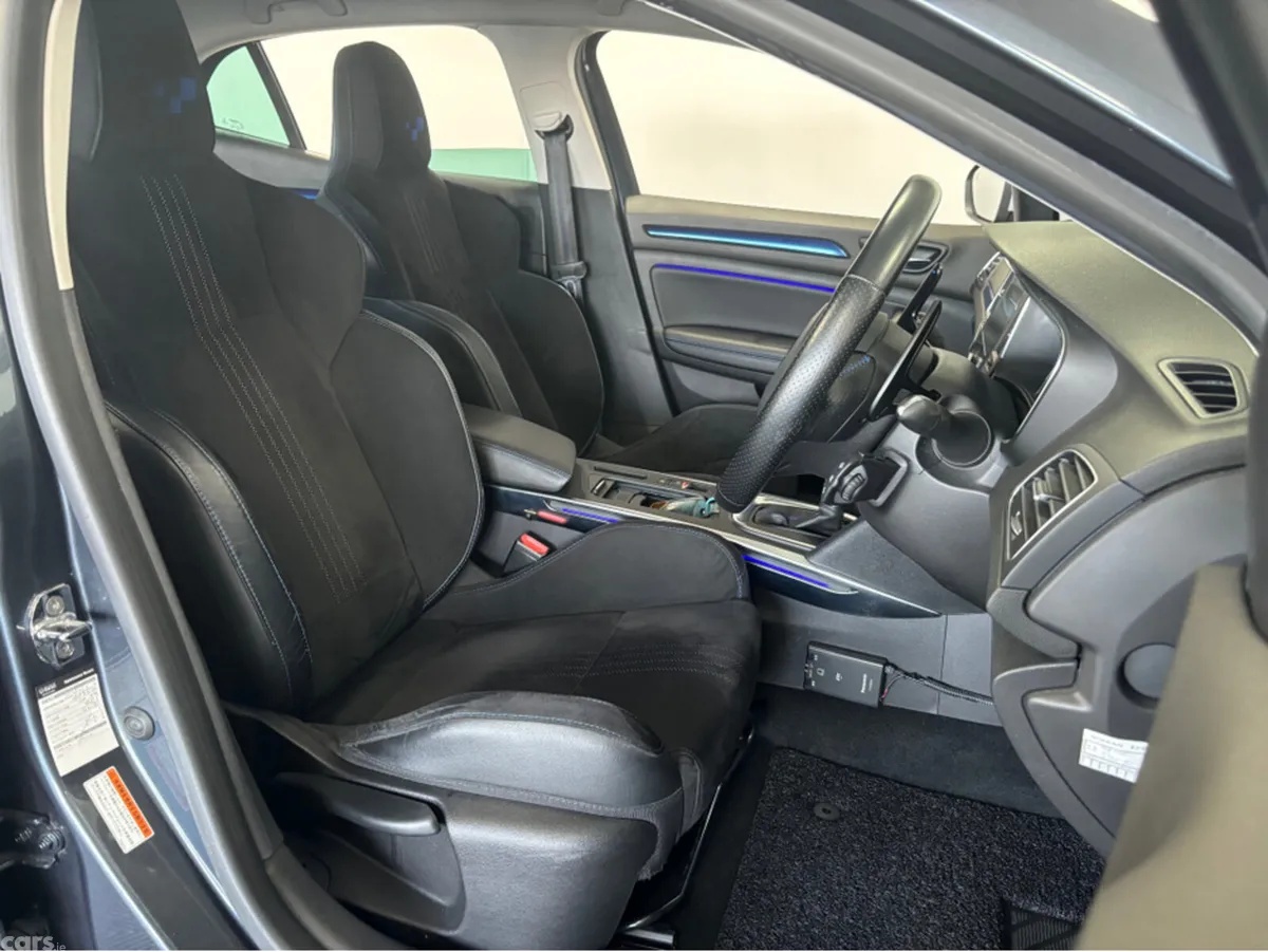Renault Megane Hatchback, Petrol, 2018, Grey