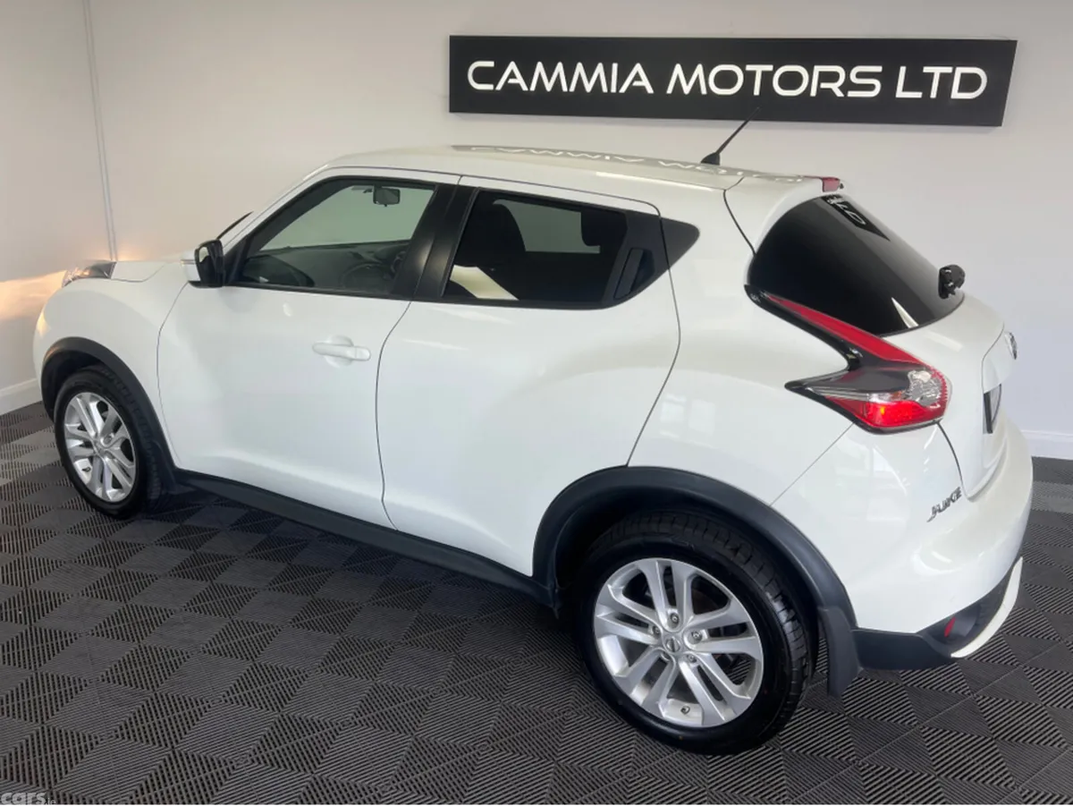 Nissan Juke Hatchback, Petrol, 2014, White