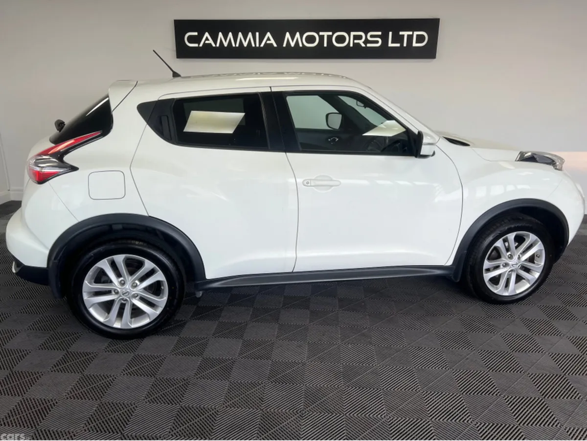 Nissan Juke Hatchback, Petrol, 2014, White