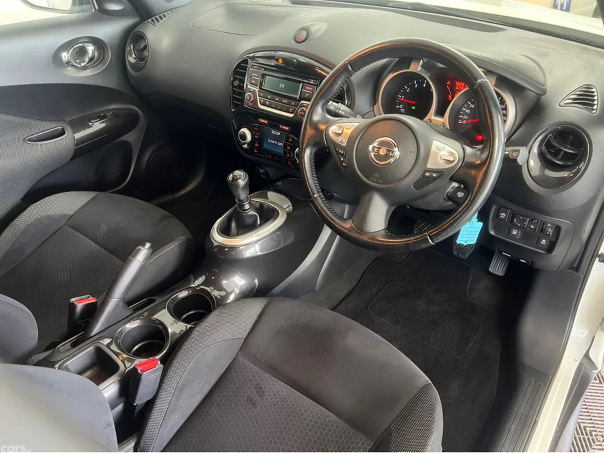 Nissan Juke Hatchback, Petrol, 2014, White