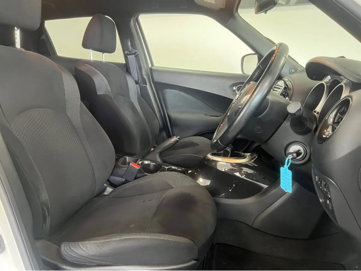 Nissan Juke Hatchback, Petrol, 2014, White