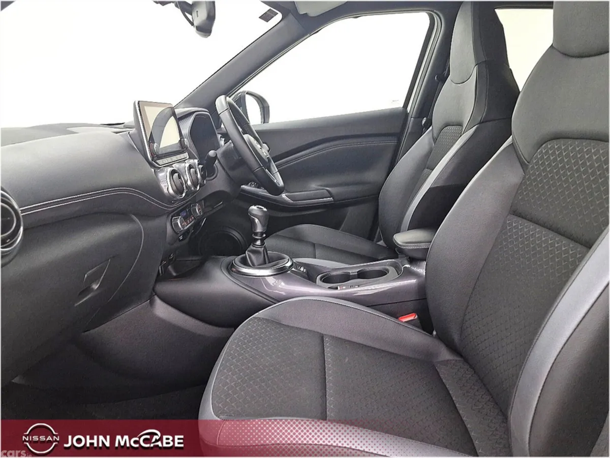 Nissan Juke MPV, Petrol, 2024, White
