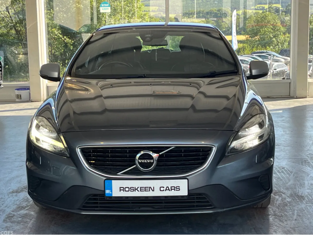 Volvo V40 Hatchback, Diesel, 2016, Grey