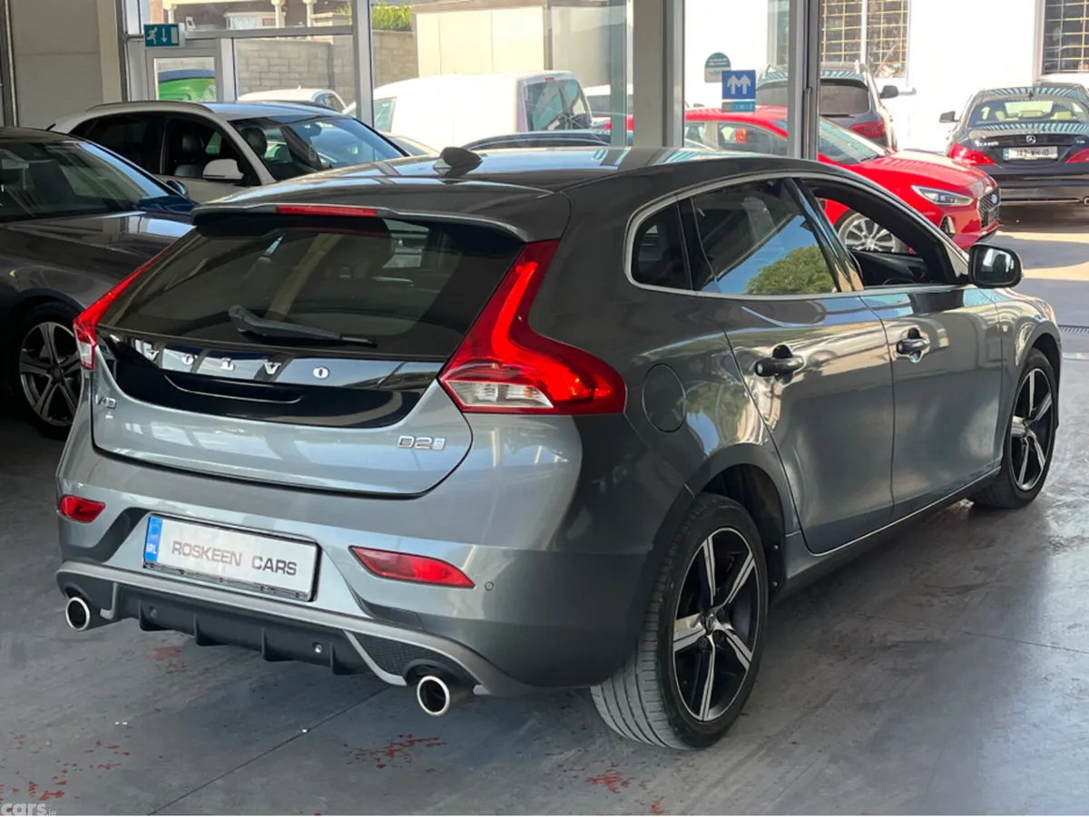 Volvo V40 Hatchback, Diesel, 2016, Grey