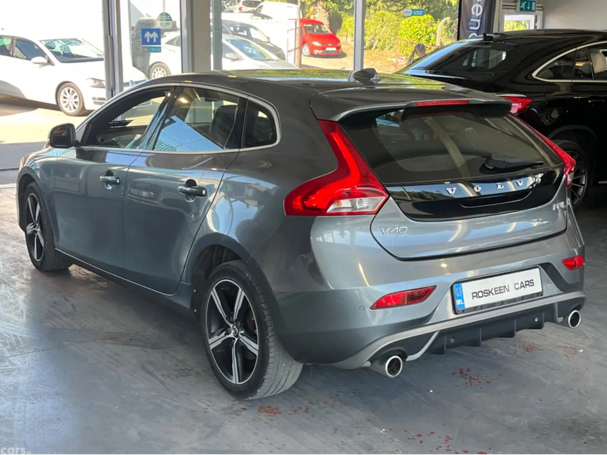 Volvo V40 Hatchback, Diesel, 2016, Grey