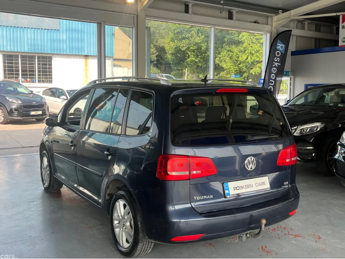 Volkswagen Touran MPV, Diesel, 2014, Blue