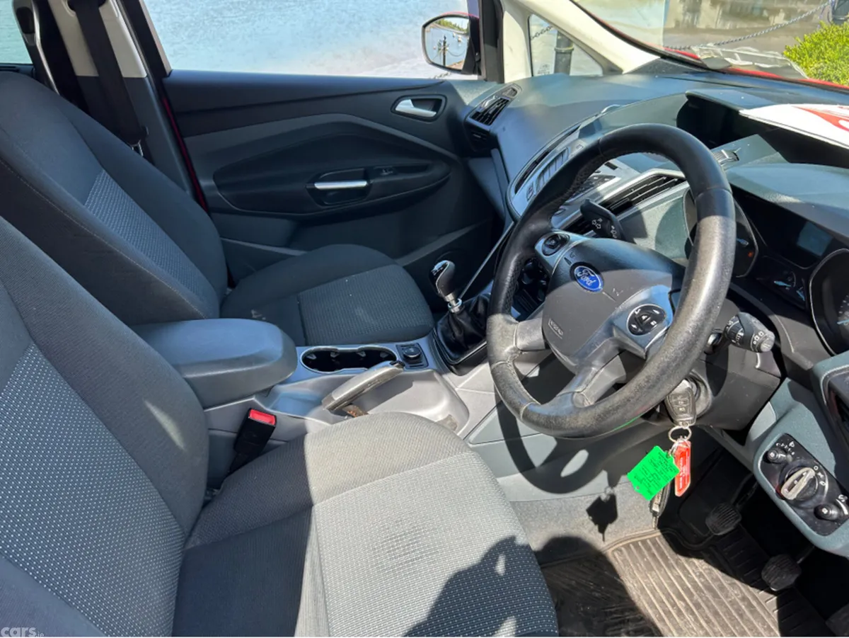 Ford Grand C-Max MPV, Diesel, 2015, Red