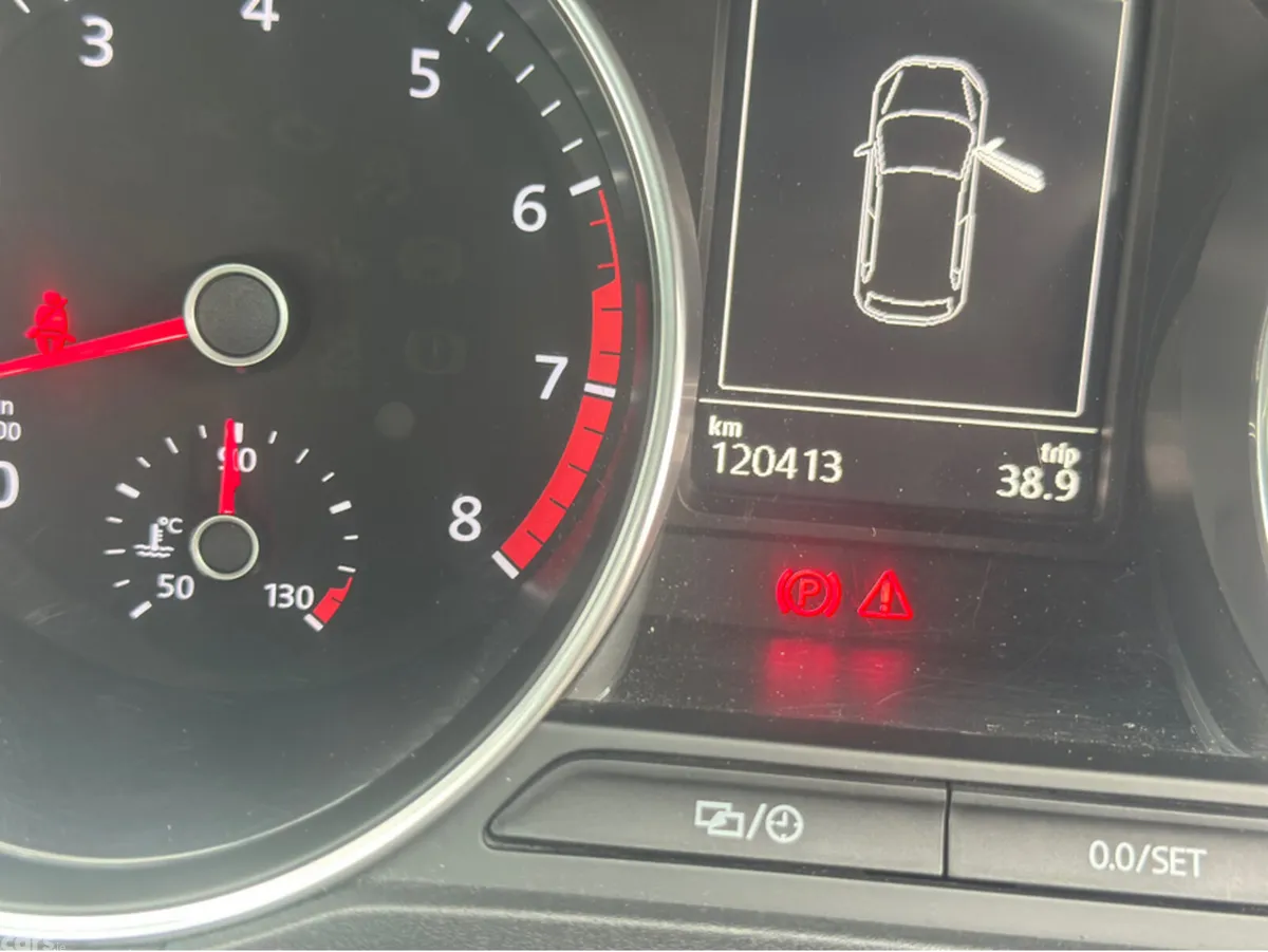 Volkswagen Polo Hatchback, Petrol, 2014, White