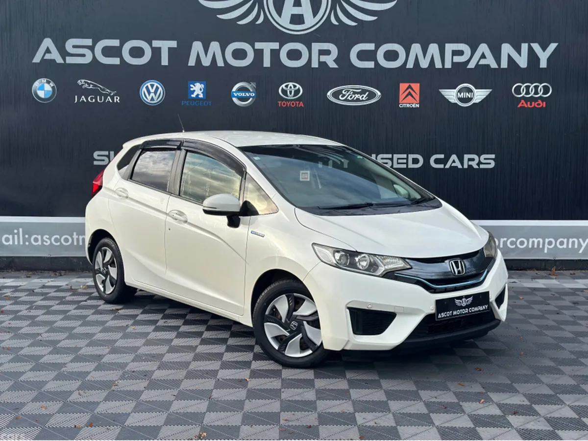 Honda Fit Hatchback, Petrol Hybrid, 2014, White