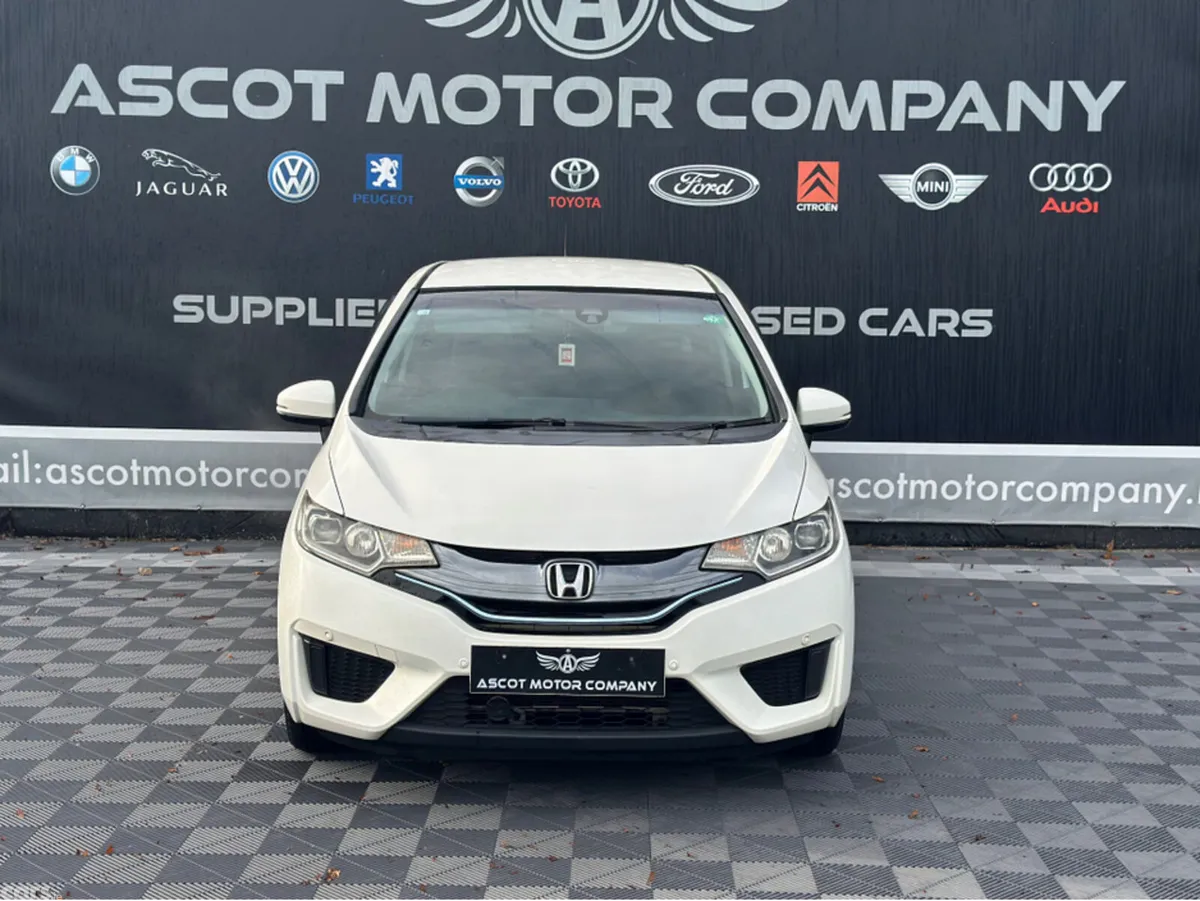 Honda Fit Hatchback, Petrol Hybrid, 2014, White