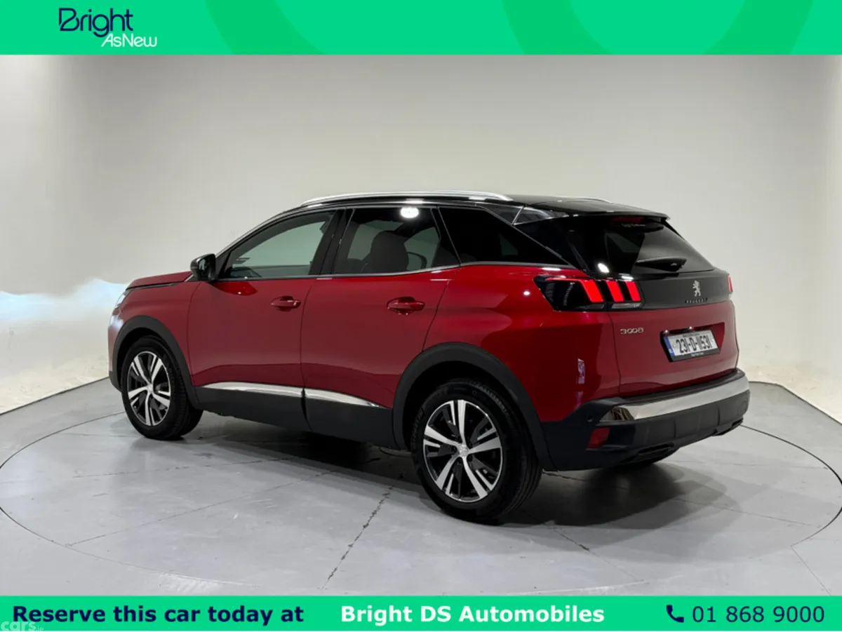 Peugeot 3008 MPV, Diesel, 2023, Red