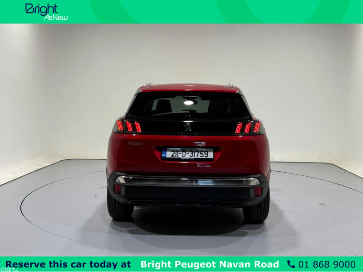 Peugeot 3008 MPV, Petrol, 2021, Red
