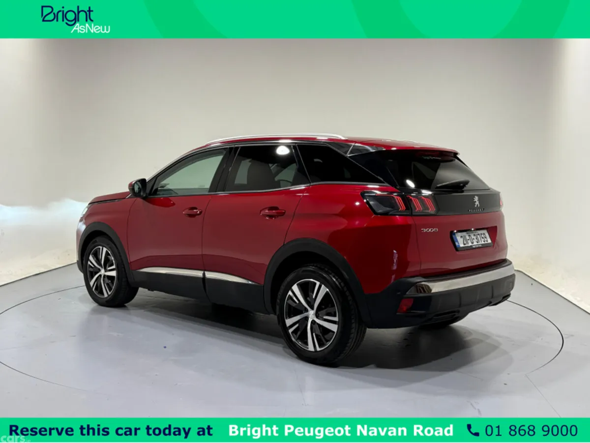 Peugeot 3008 MPV, Petrol, 2021, Red