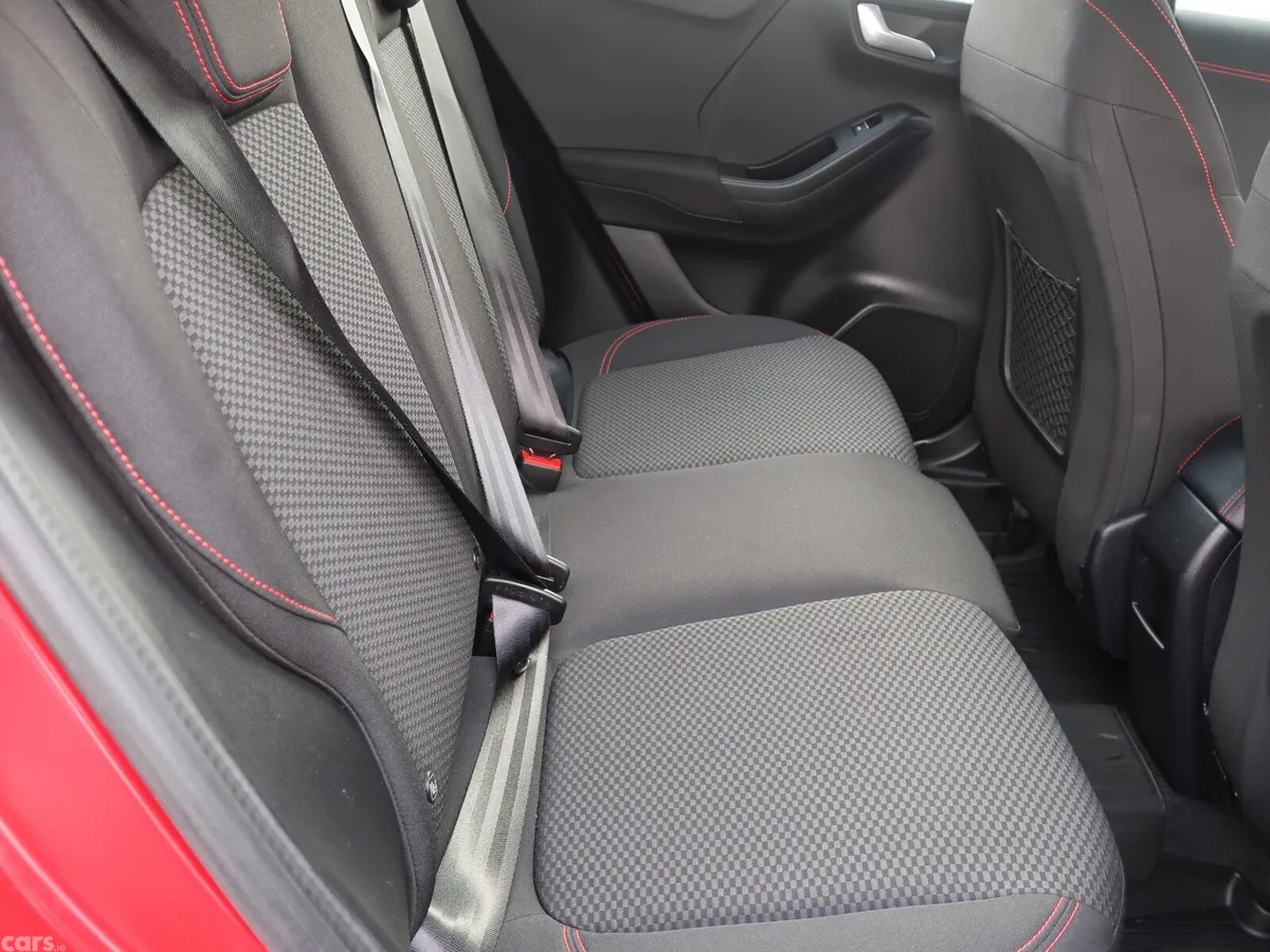 Ford Puma MPV, Petrol Hybrid, 2023, Red