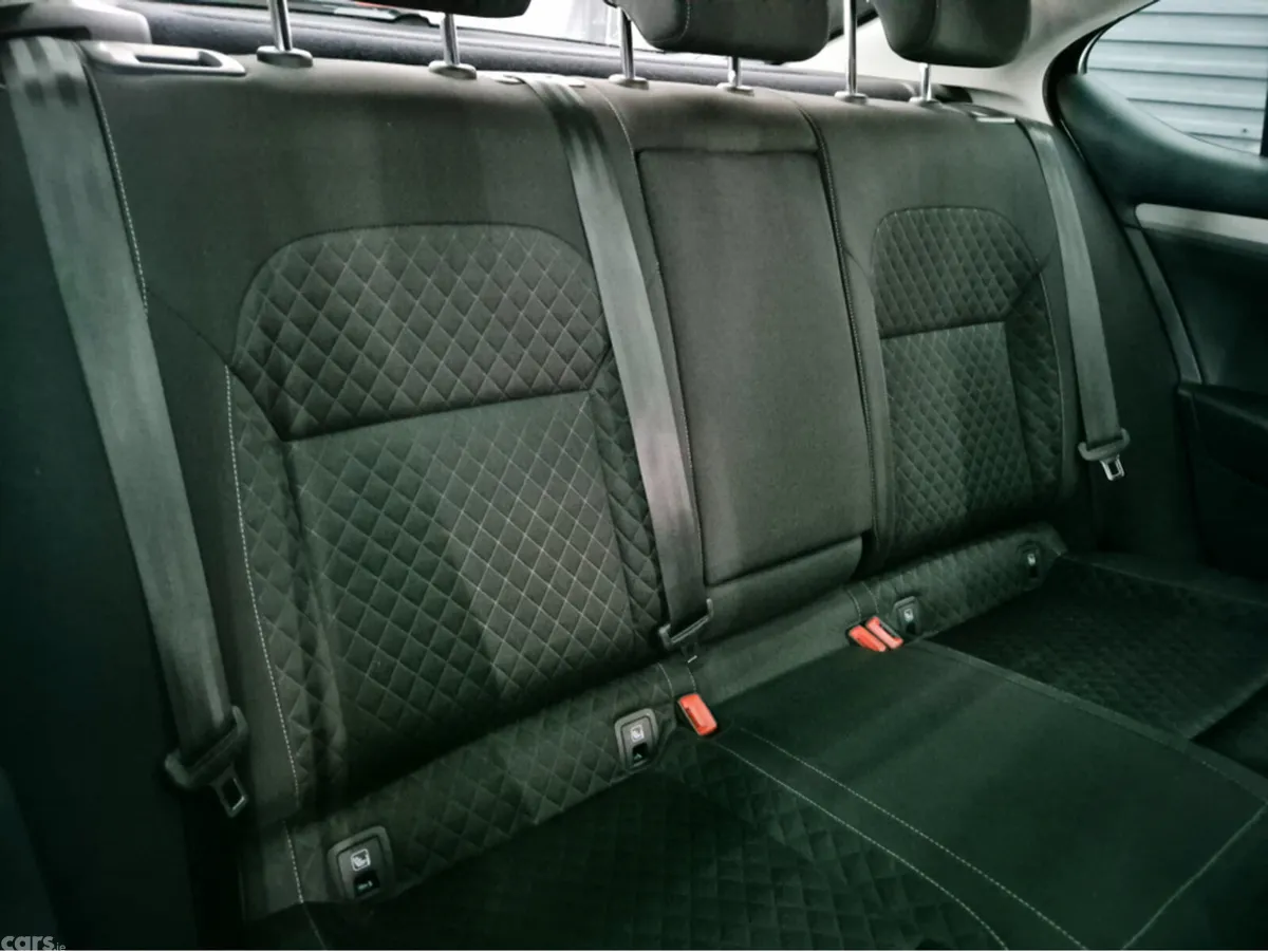 Skoda Superb Hatchback, Diesel, 2020, Black