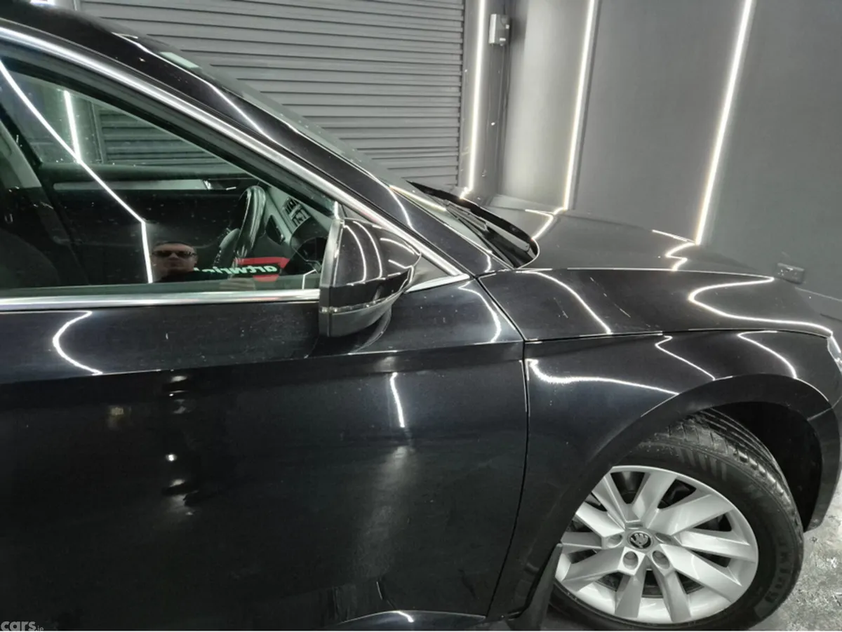 Skoda Superb Hatchback, Diesel, 2020, Black