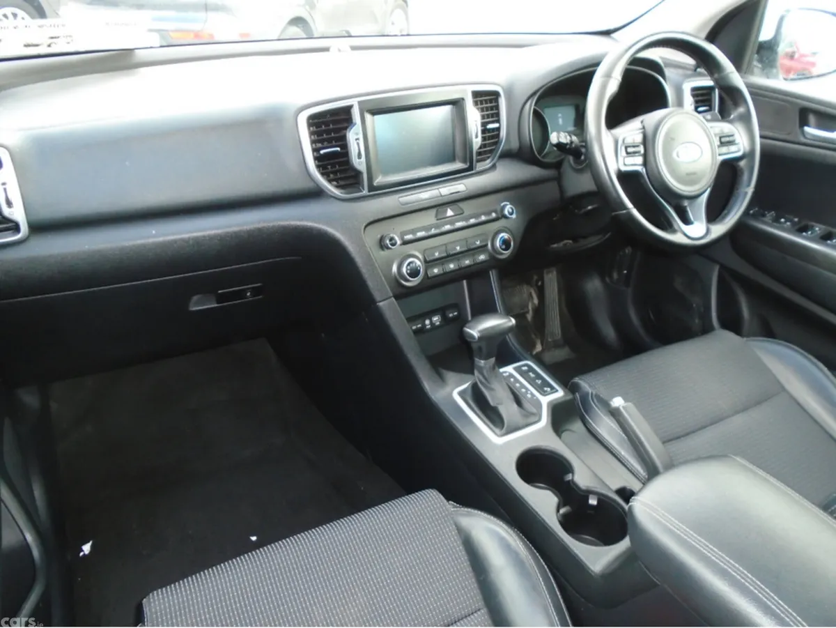Kia Sportage MPV, Diesel, 2016, White