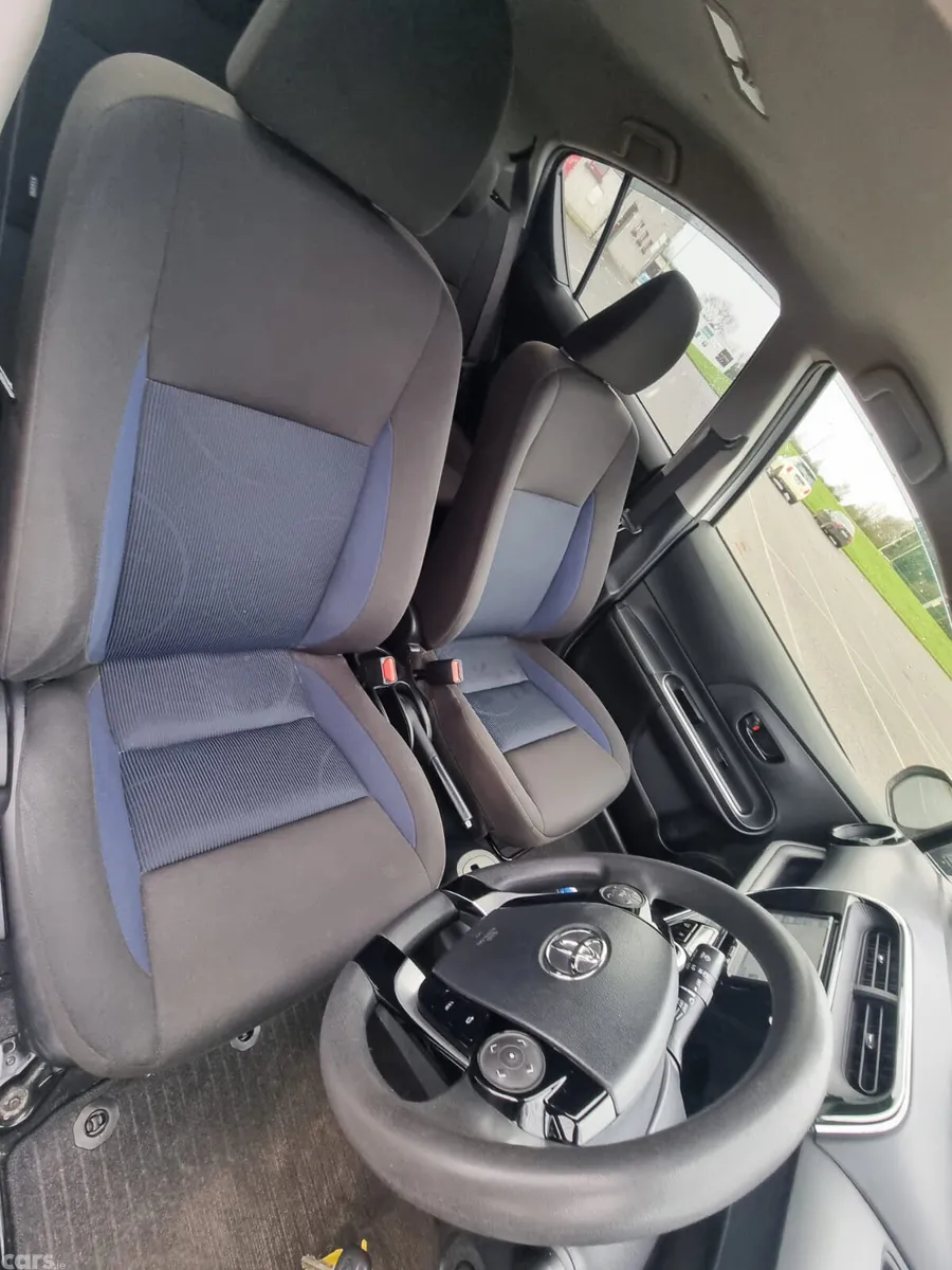 Toyota Aqua Hatchback, Petrol Hybrid, 2020, White