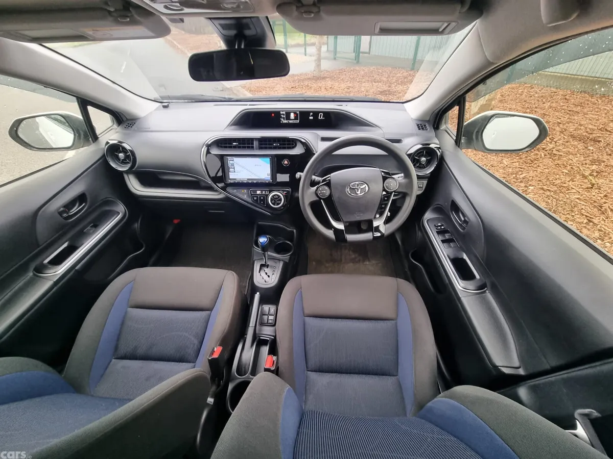 Toyota Aqua Hatchback, Petrol Hybrid, 2020, White