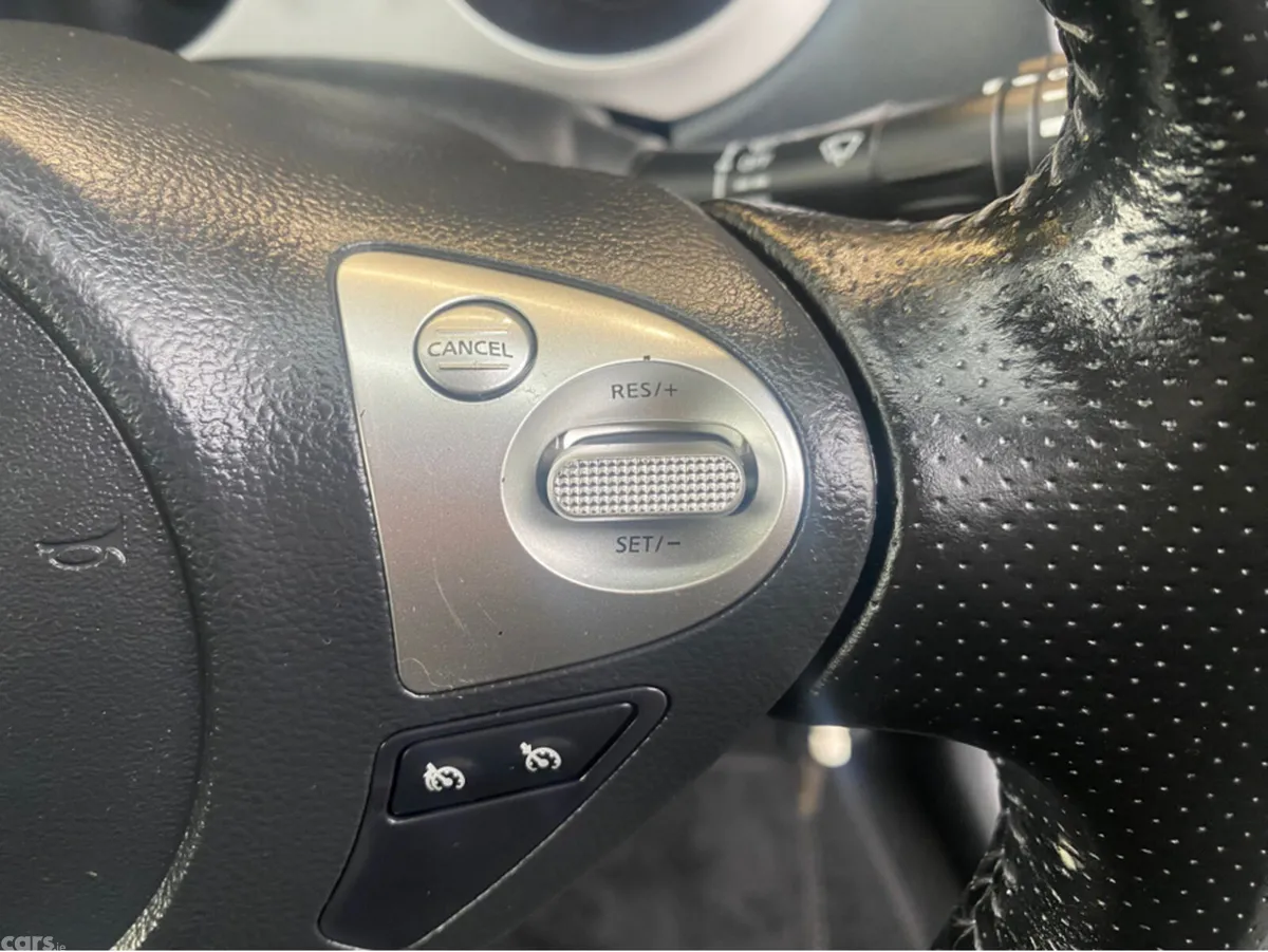 Nissan Juke MPV, Petrol, 2015, Grey