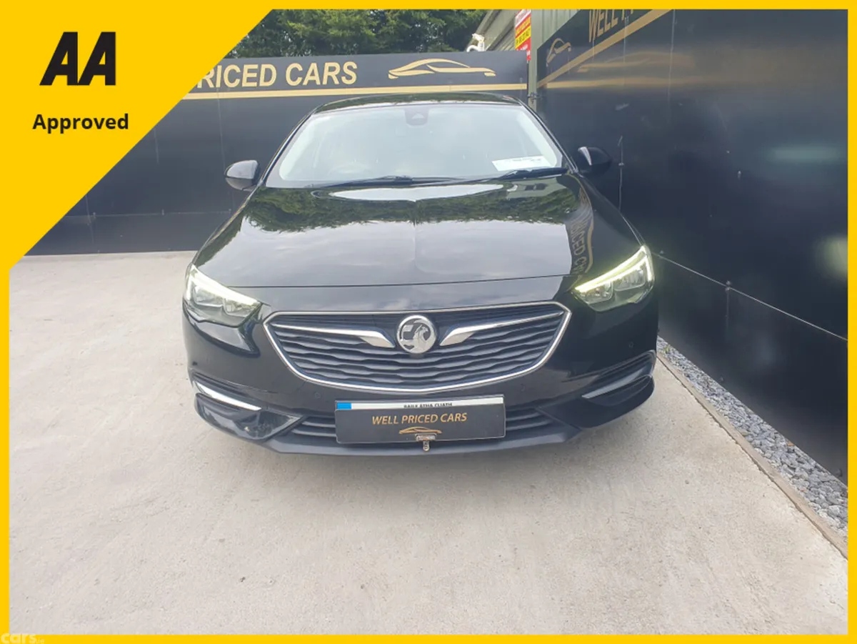 Vauxhall Insignia Hatchback, Diesel, 2017, Black