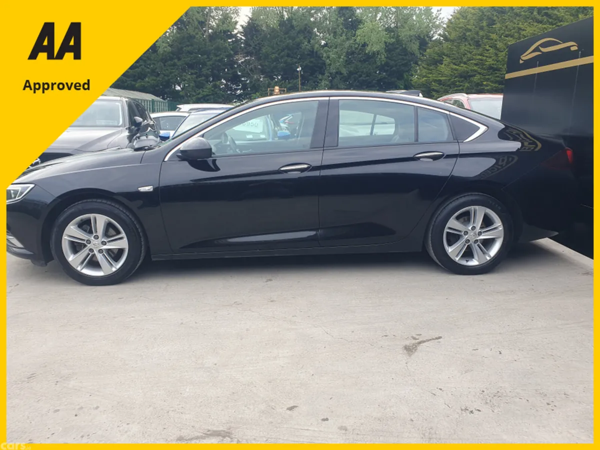 Vauxhall Insignia Hatchback, Diesel, 2017, Black