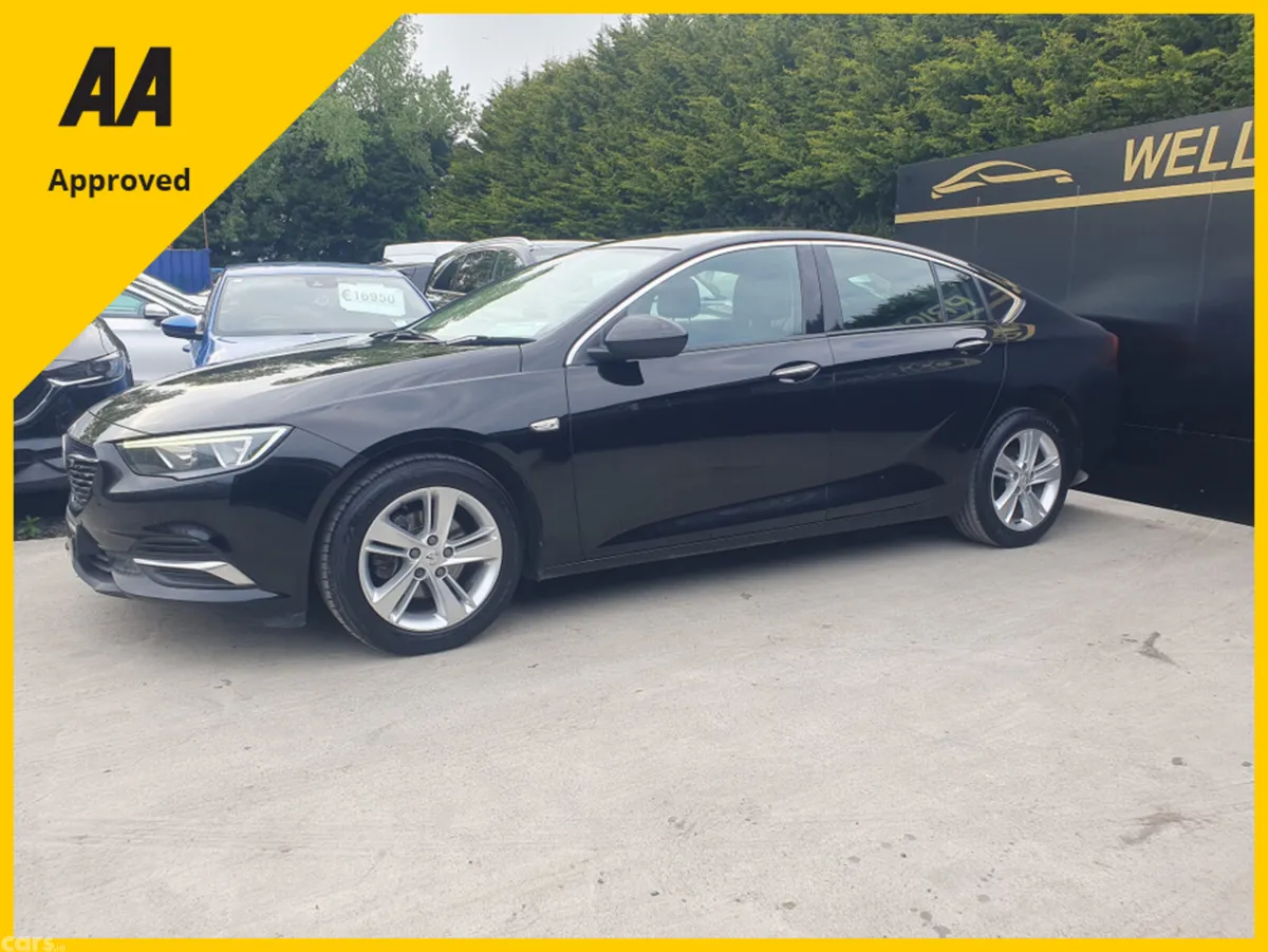 Vauxhall Insignia Hatchback, Diesel, 2017, Black