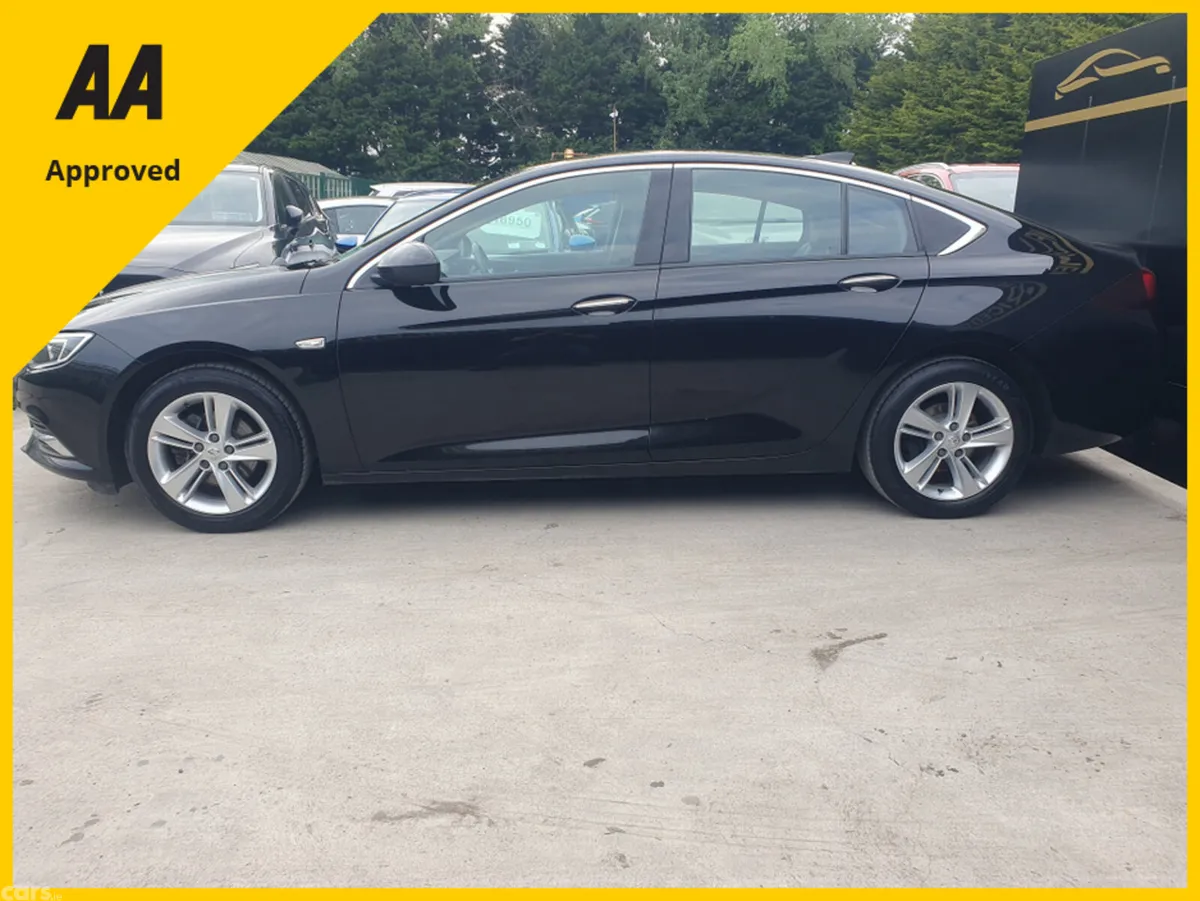 Vauxhall Insignia Hatchback, Diesel, 2017, Black