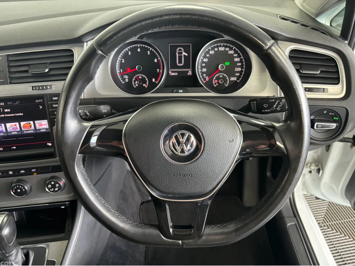 Volkswagen Golf Estate, Petrol, 2014, White