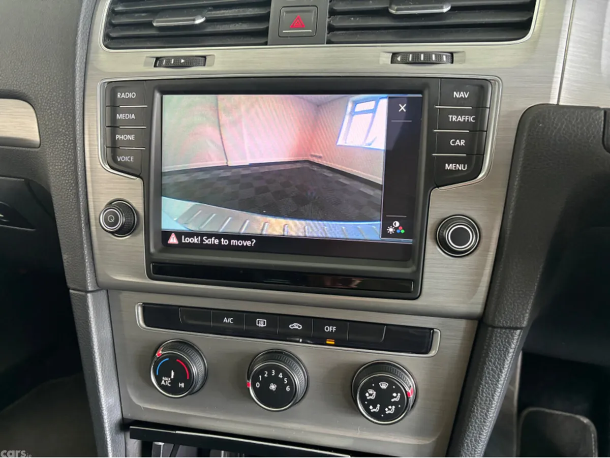Volkswagen Golf Estate, Petrol, 2014, White