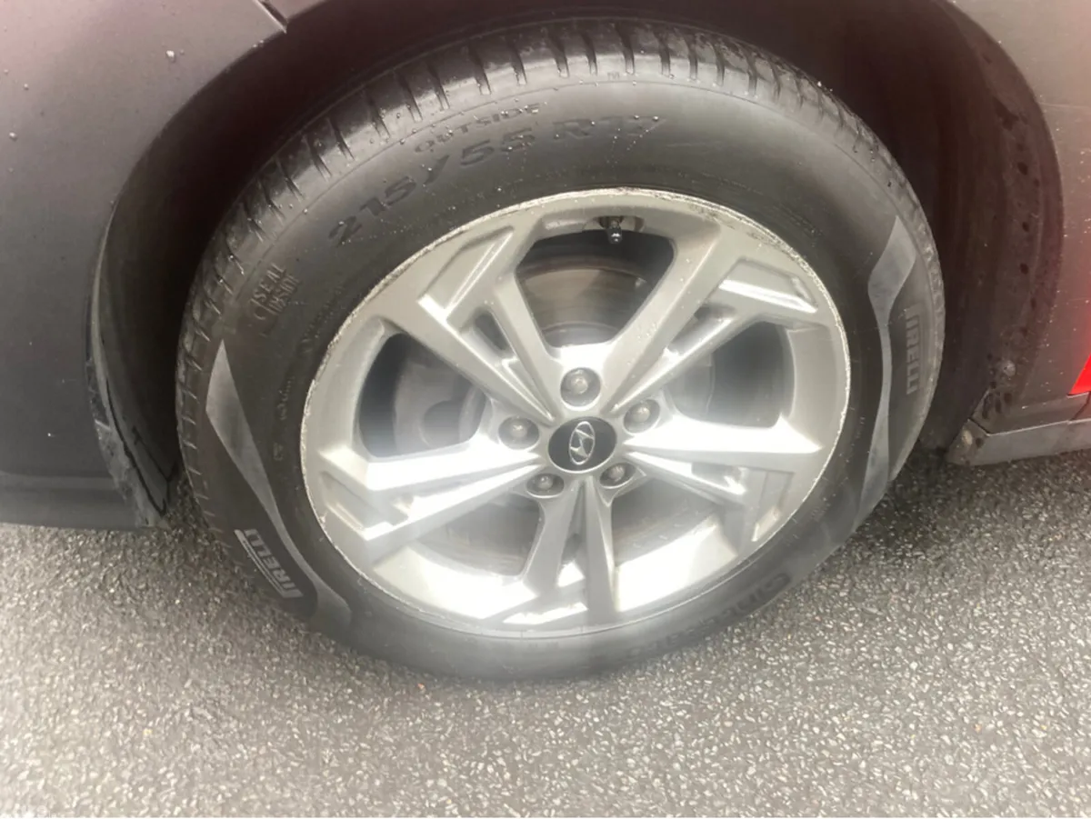 Hyundai KONA Hatchback, Petrol Hybrid, 2022, Red