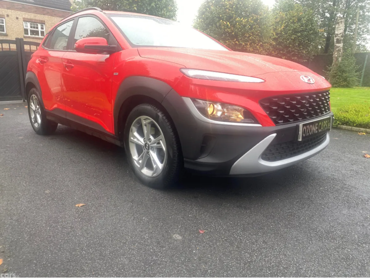Hyundai KONA Hatchback, Petrol Hybrid, 2022, Red