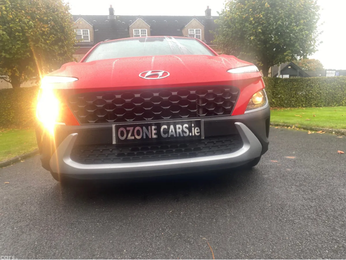 Hyundai KONA Hatchback, Petrol Hybrid, 2022, Red
