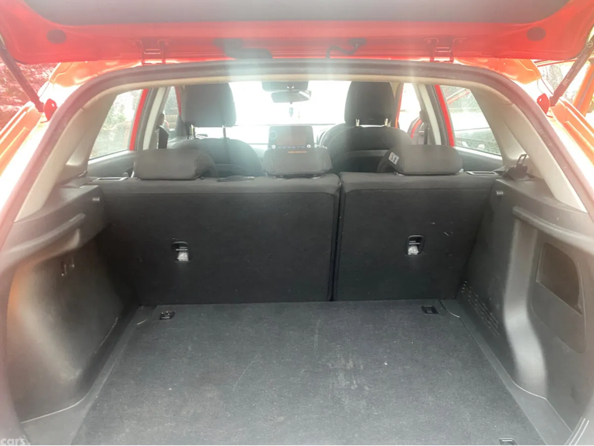 Hyundai KONA Hatchback, Petrol Hybrid, 2022, Red