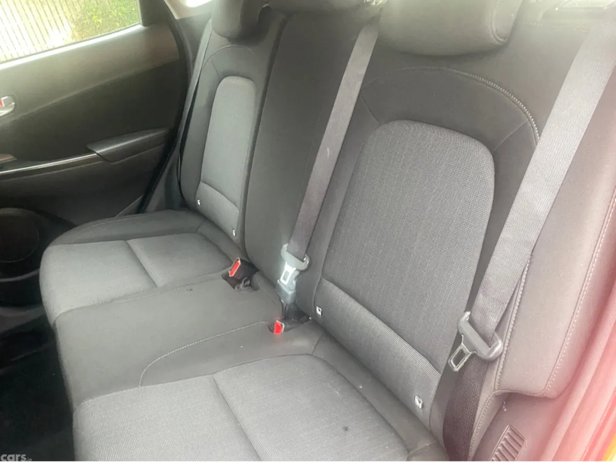 Hyundai KONA Hatchback, Petrol Hybrid, 2022, Red